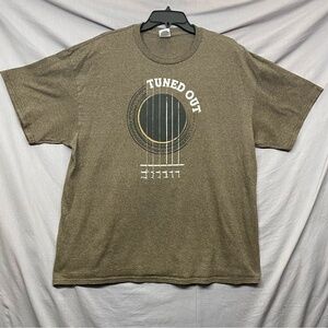 Graphic‎ Print Tuned Out T-Shirt Delta Brown Size | XL